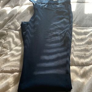 Gap navy blue signature skinny ankle pants, size 16, gently used.